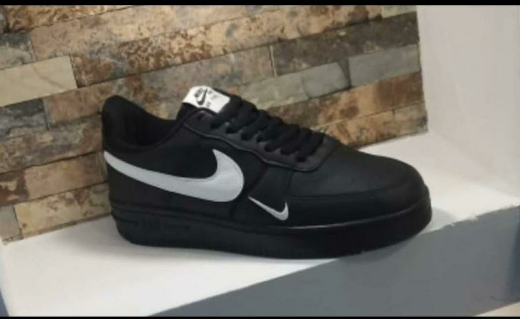 NIKE || PRICE—1399/- || FREE SHIPPING || ALL SIZE AVAILABLE